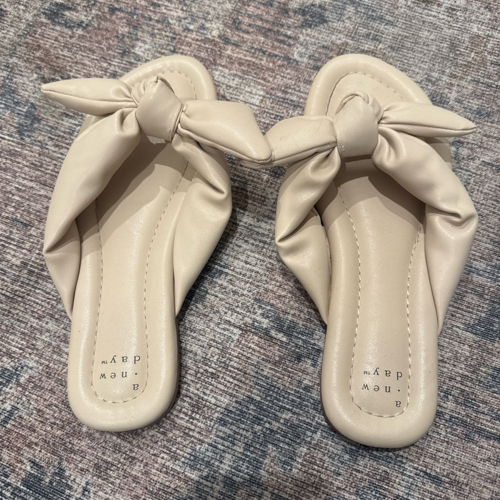 A New Day Women's Cream Knot Slide Sandals - Picture 3 of 3